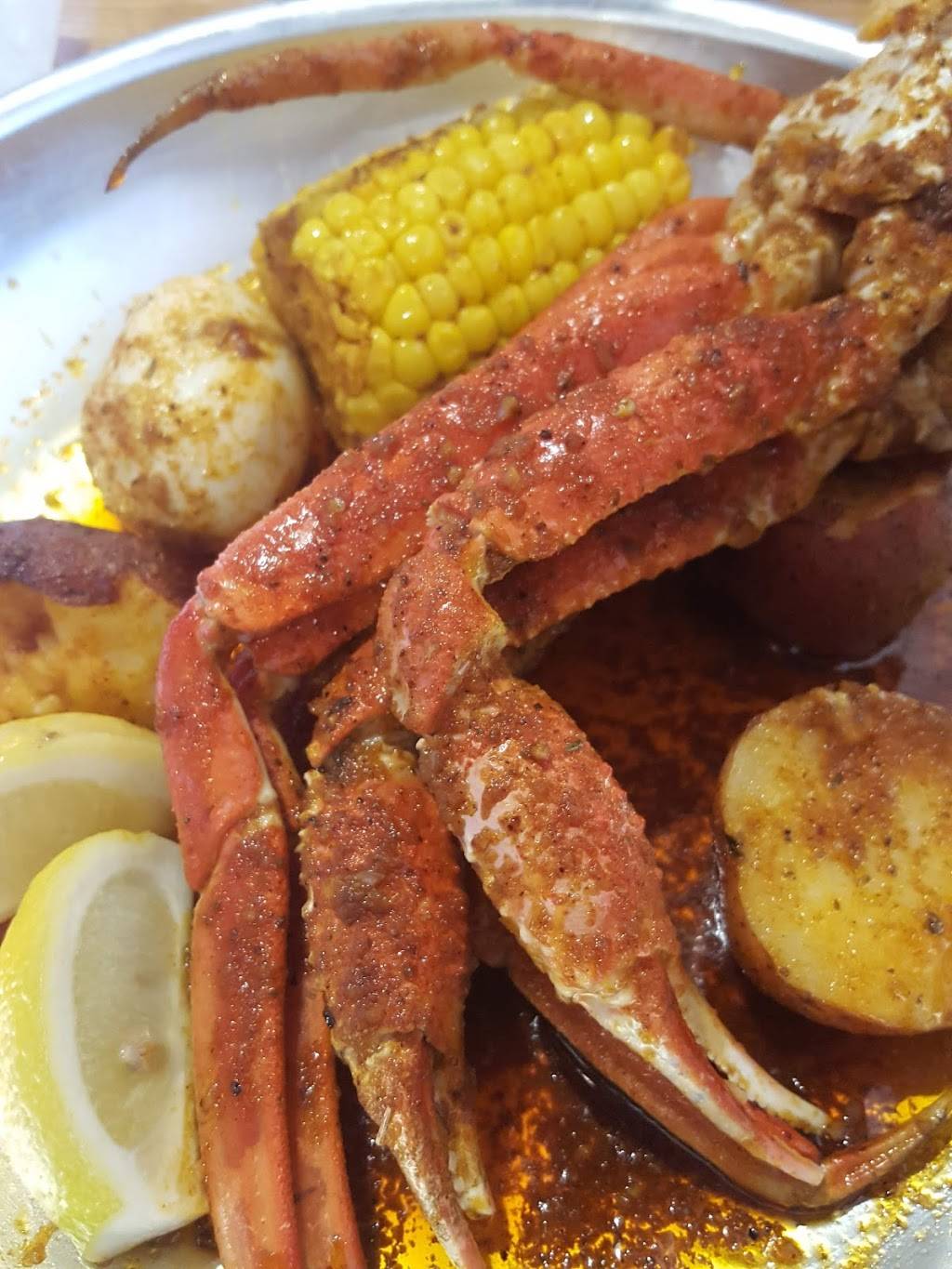 Shaking Seafood & Wings | restaurant | 3110 Mapleleaf Dr, Lexington, KY 40509, USA | 8592648888 OR +1 859-264-8888