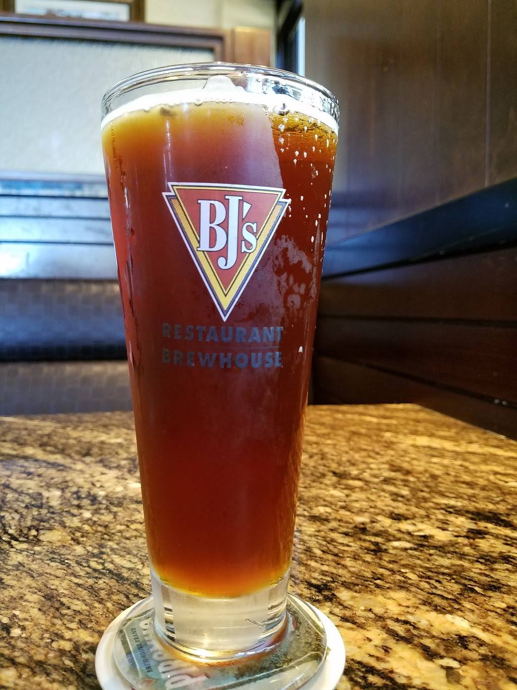 BJs Restaurant & Brewhouse | restaurant | 1689 Arden Way #1058, Sacramento, CA 95815, USA | 9165701920 OR +1 916-570-1920