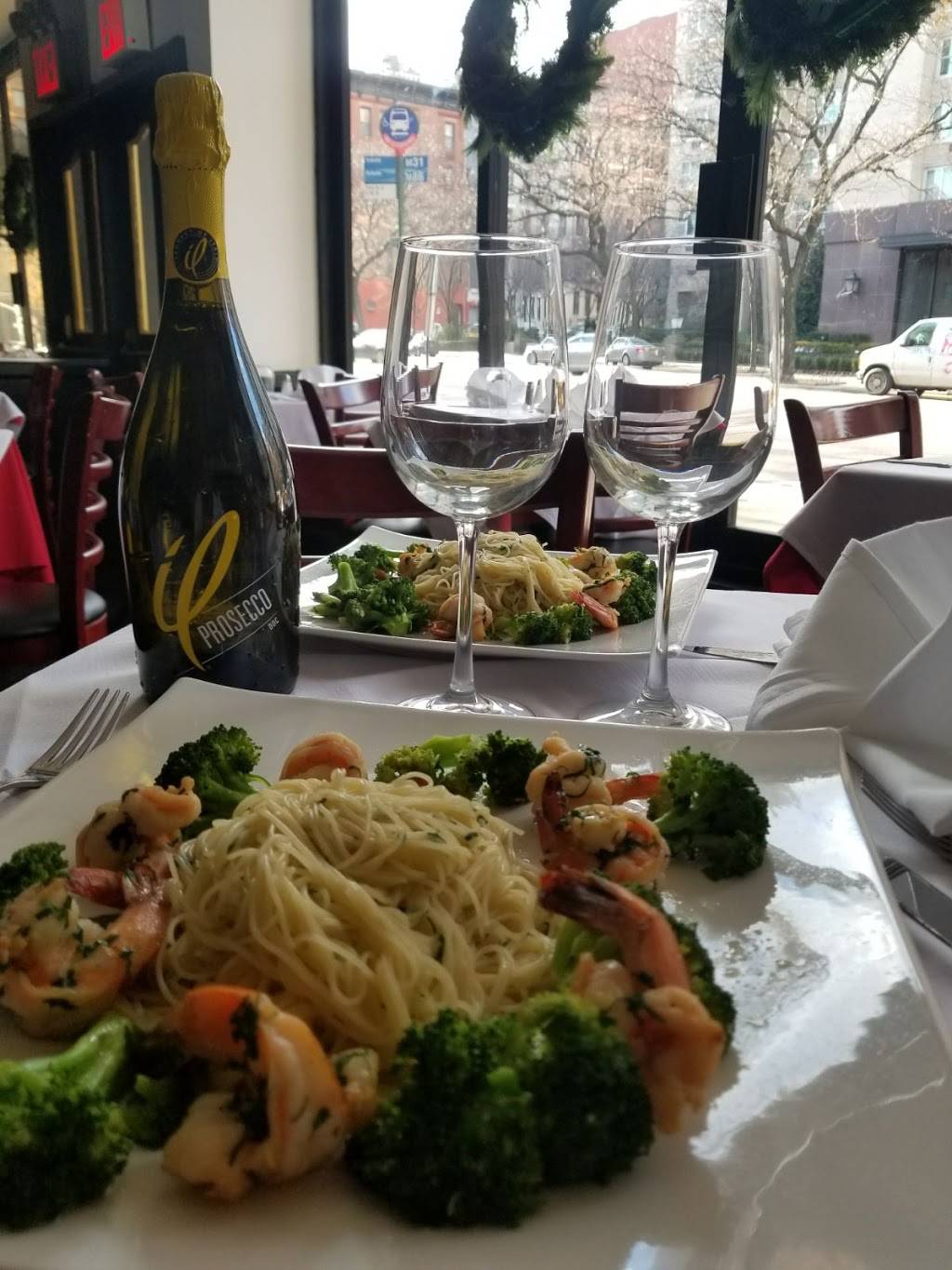 Mimmo | meal takeaway | 1690 York Ave, New York, NY 10128, USA | 9174095820 OR +1 917-409-5820