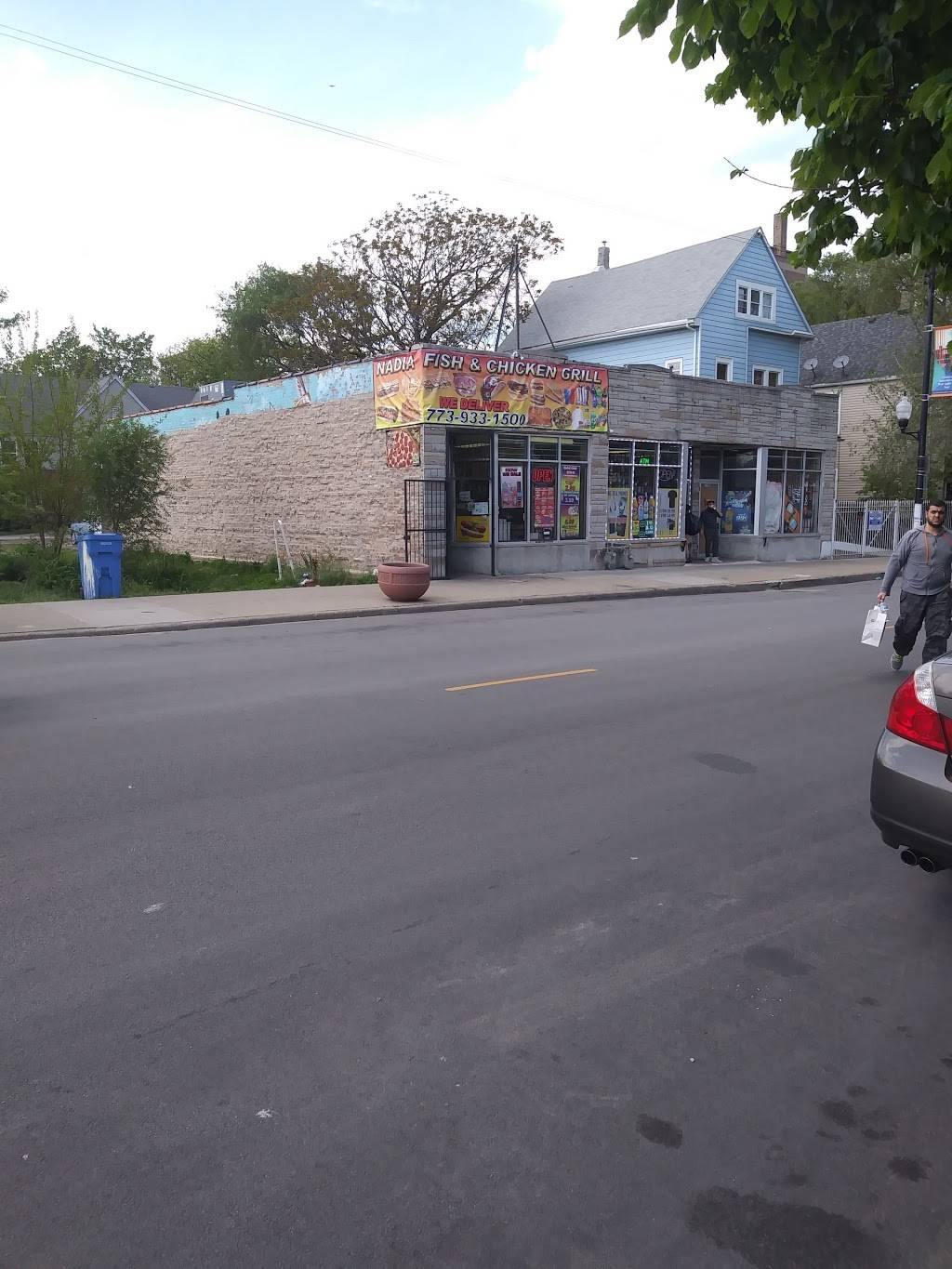 Nadia Fish & Chicken | restaurant | 3822, 2704 E 75th St, Chicago, IL 60649, USA | 7739331500 OR +1 773-933-1500