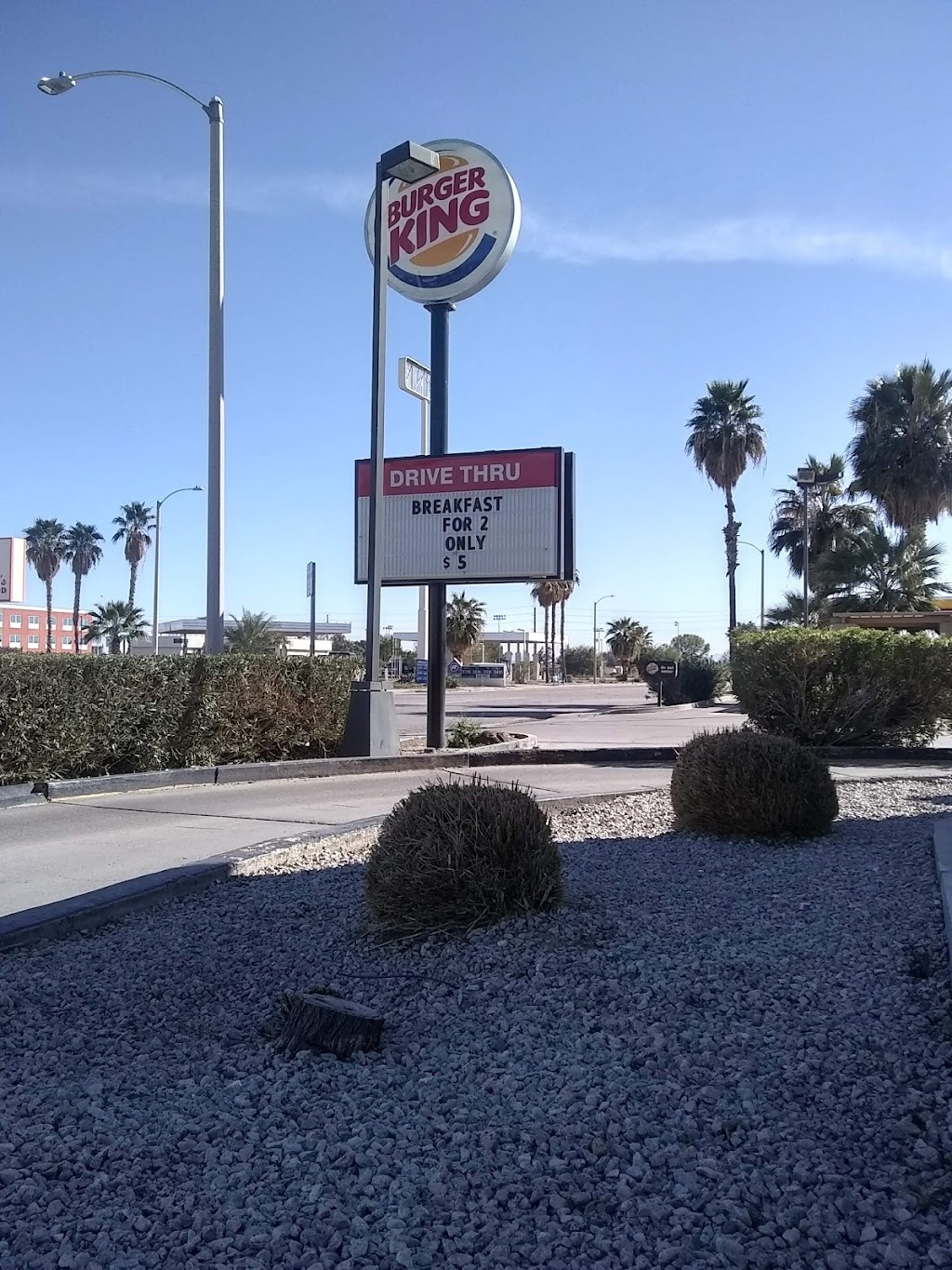 Burger King | restaurant | 379 S Lovekin Blvd, Blythe, CA 92225, USA | 7609224951 OR +1 760-922-4951