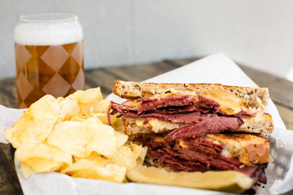 Breadsoda Bar, Deli & Billiards | restaurant | 2233 Wisconsin Ave NW, Washington, DC 20007, USA | 2023337445 OR +1 202-333-7445