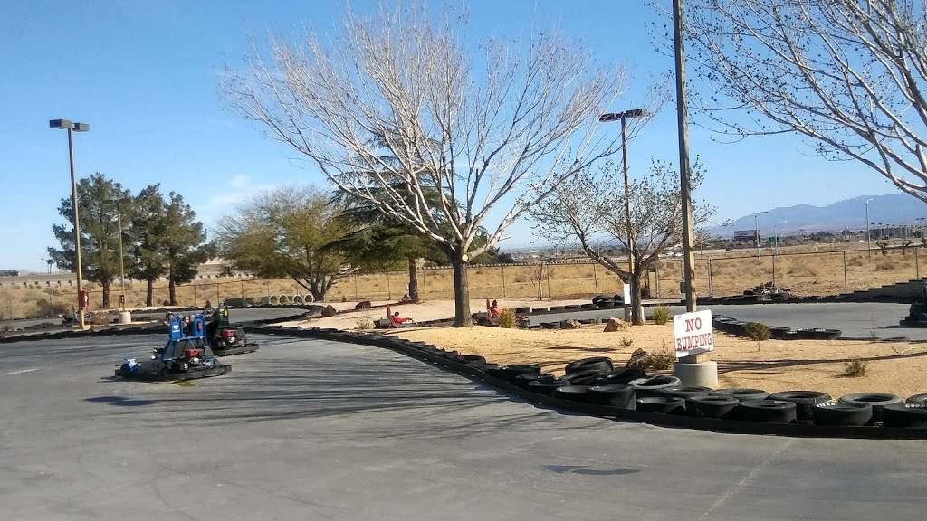 Mulligan Family Fun Center | restaurant | 525 W Ave P-4, Palmdale, CA 93551, USA | 6612731407 OR +1 661-273-1407