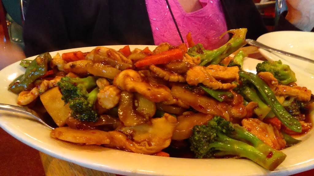 Yangs Chinese Restaurant | restaurant | 1568 Woodlane Dr, Woodbury, MN 55125, USA | 6517313212 OR +1 651-731-3212