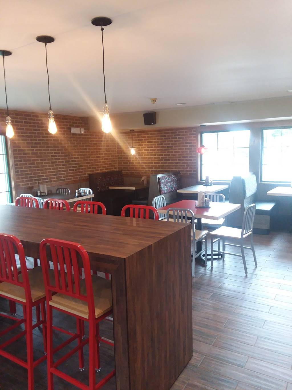 Pizza Hut | restaurant | 150 W Roosevelt Rd, West Chicago, IL 60185, USA | 6302933700 OR +1 630-293-3700