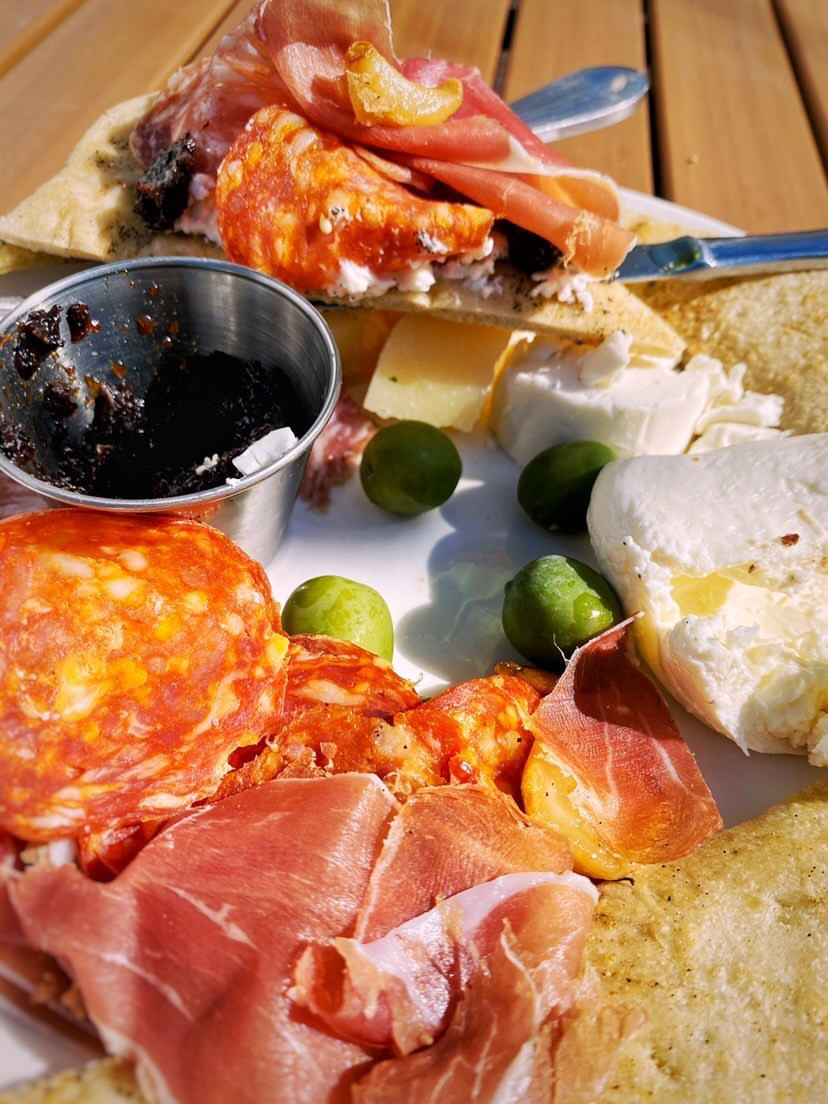 Eduardos Enoteca | meal delivery | 2801 N Lincoln Ave, Chicago, IL 60657, USA | 7733273737 OR +1 773-327-3737