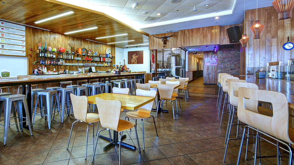 Mexitaly Brick oven Brewhouse | restaurant | 2440 E Market St, York, PA 17402, USA | 7176008226 OR +1 717-600-8226