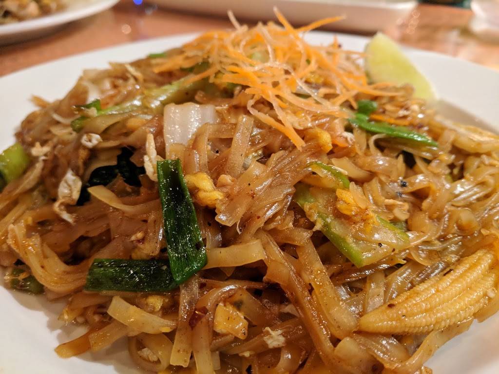 Thai Thani Thai Restaurant | meal takeaway | 11025 International Dr, Orlando, FL 32821, USA | 4072399733 OR +1 407-239-9733