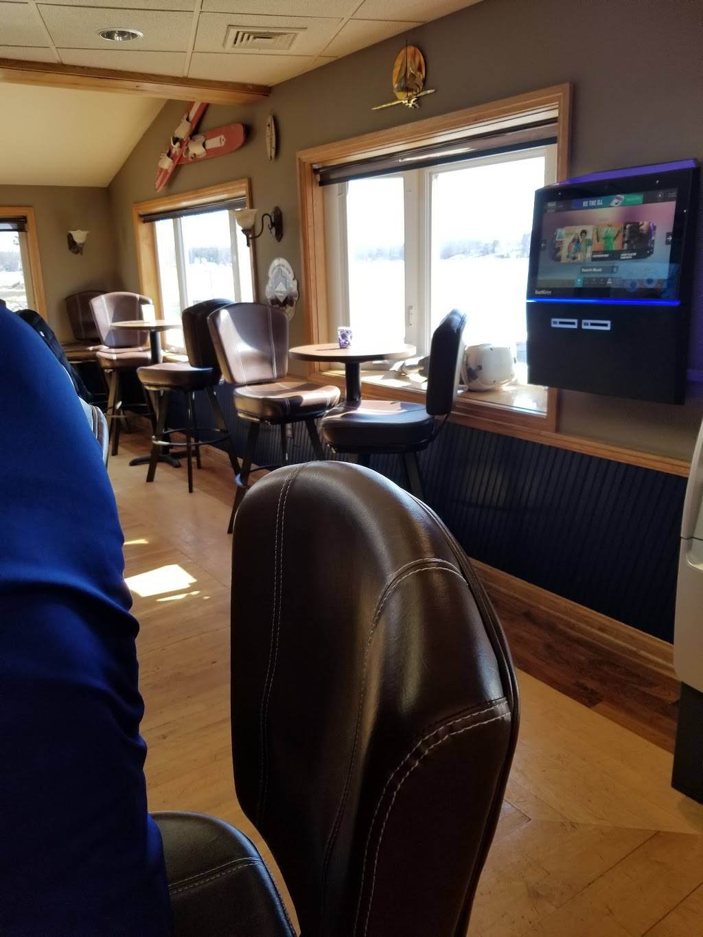 The Rock Bar | restaurant | 1130, N1530 Powers Lake Rd, Genoa City, WI 53128, USA | 2623252100 OR +1 262-325-2100