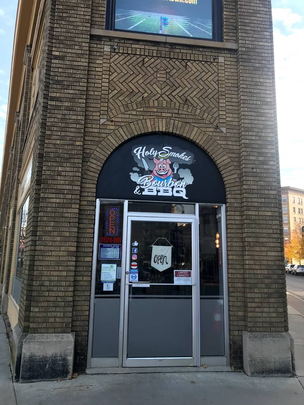 Holy Smokes Bourbon and BBQ | restaurant | 32 Public Square, Watertown, NY 13601, USA | 3157559991 OR +1 315-755-9991