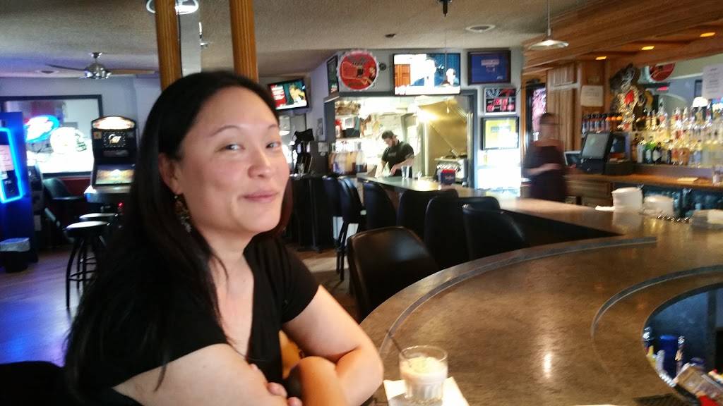 Bougeys Bar & Grill | restaurant | 16760 W Greenfield Ave, Brookfield, WI 53005, USA | 2627844092 OR +1 262-784-4092