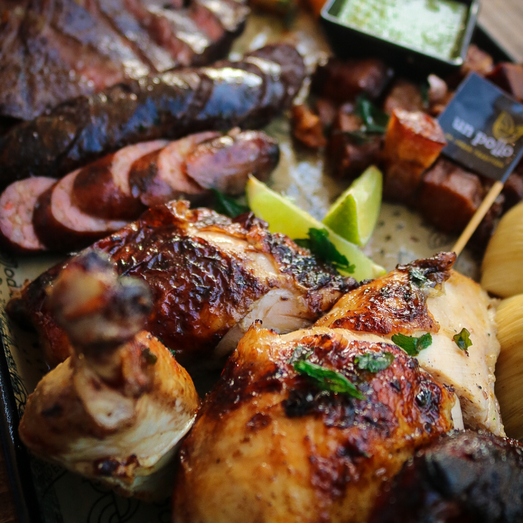 Un Pollo at The Doral Yard | restaurant | 8455 NW 53rd St Suite 106, Doral, FL 33166, USA | 7868676556 OR +1 786-867-6556