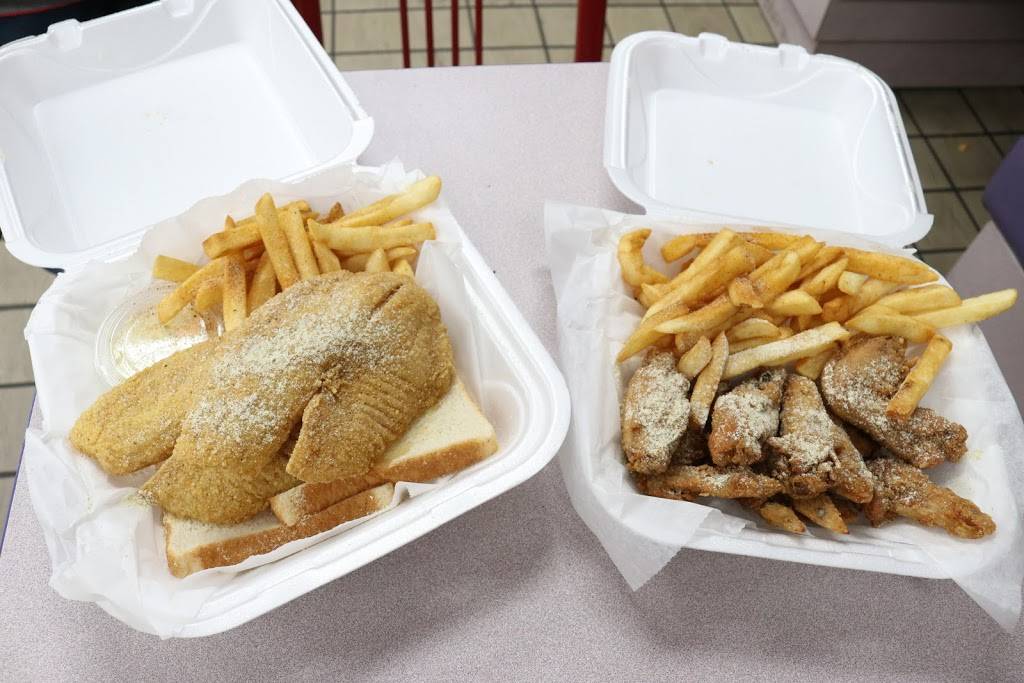 Sam Fish & Chicken | restaurant | 8200-8298 Hamilton Ave, Mt Healthy, OH 45231, USA | 5135216222 OR +1 513-521-6222