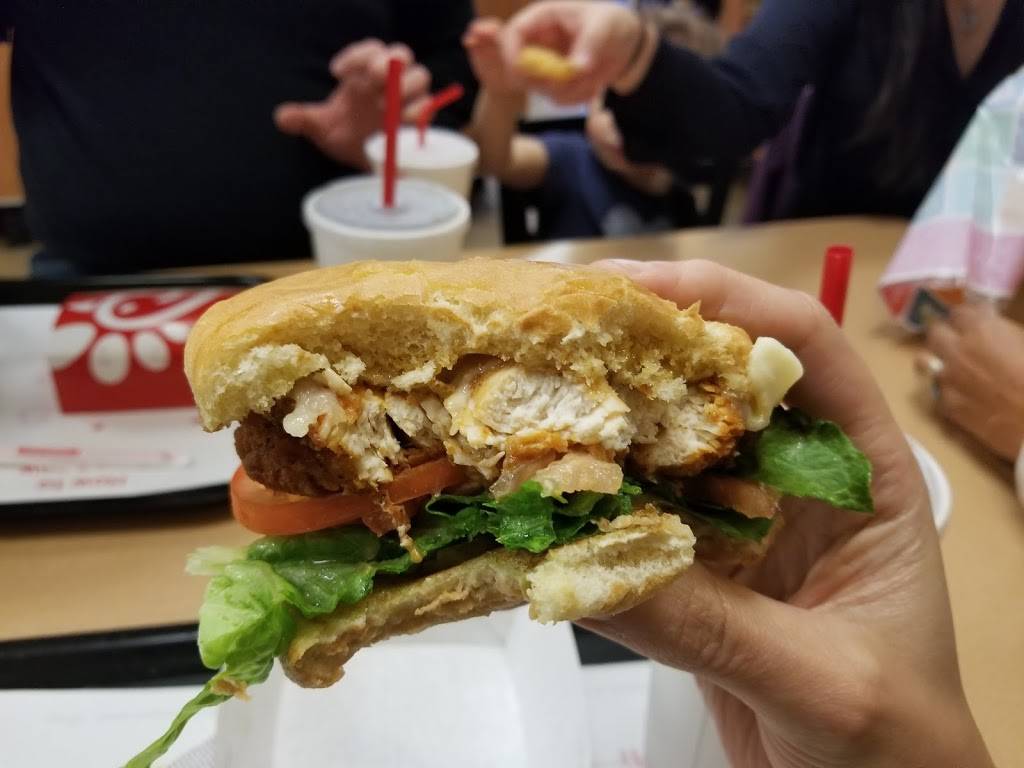 Chick-fil-A | restaurant | 2280 Monterey Rd, San Jose, CA 95112, USA | 4089756102 OR +1 408-975-6102
