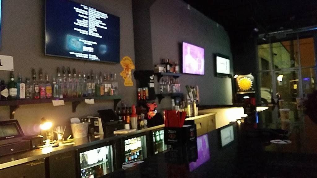 Magoos Bar | restaurant | 6550 S Menard Ave, Bedford Park, IL 60638, USA | 7087012949 OR +1 708-701-2949