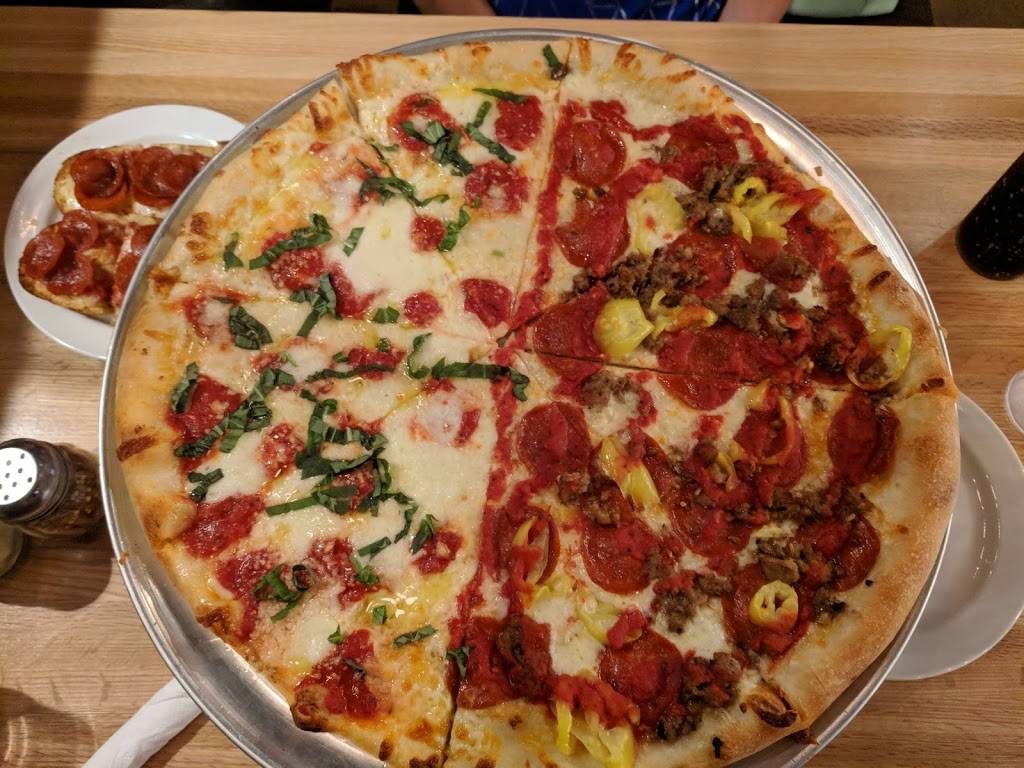 Pies & Pints - Carmel, IN | restaurant | 14550 Clay Terrace Boulevard Suite 100 Suite 100, Carmel, IN 46032, USA | 3176887477 OR +1 317-688-7477