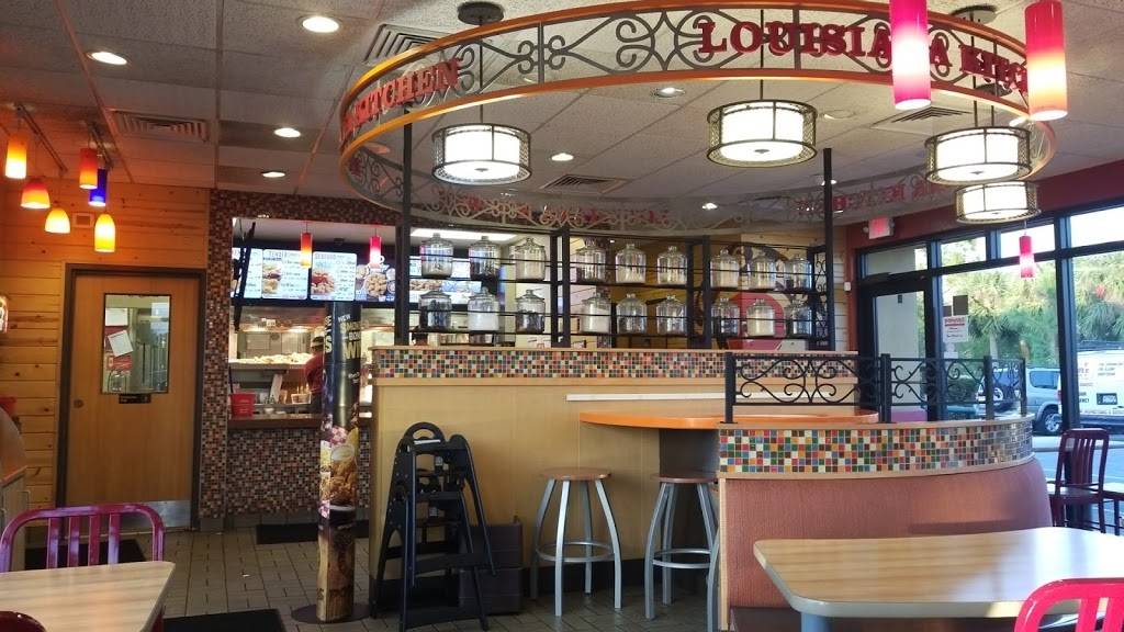 Popeyes Louisiana Kitchen | restaurant | 2710 Lee Blvd, Lehigh Acres, FL 33971, USA | 9413683342 OR +1 941-368-3342