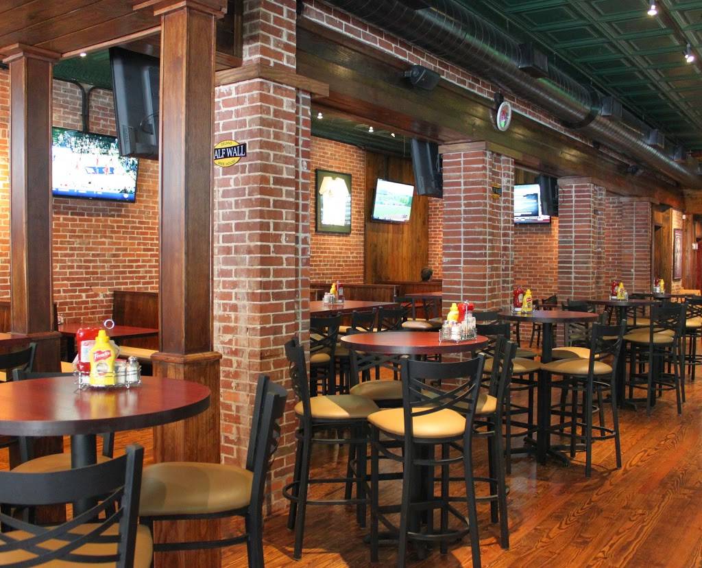The Half Wall Beer House - DeLand | restaurant | 105 W Indiana Ave, DeLand, FL 32720, USA | 3867407720 OR +1 386-740-7720