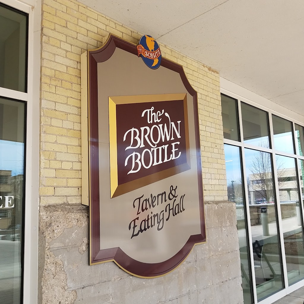 The Brown Bottle | restaurant | 221 W Galena St, Milwaukee, WI 53212, USA | 4148376042 OR +1 414-837-6042