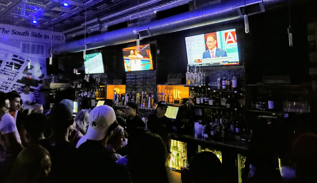 The Flats on Carson | restaurant | 1500 E Carson St, Pittsburgh, PA 15203, USA | 4125867644 OR +1 412-586-7644