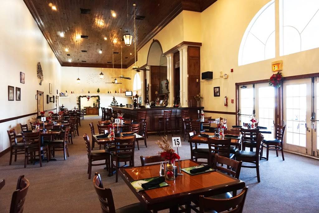 Four Lakes Golf Club Retirement Community | restaurant | 990 La Quinta Blvd, Winter Haven, FL 33881, USA | 8008267076 OR +1 800-826-7076