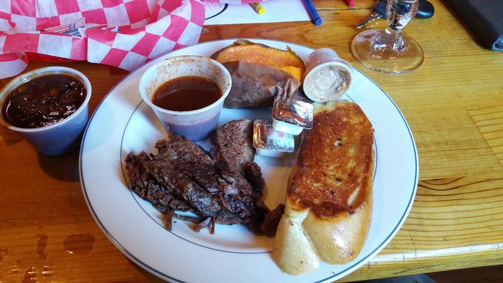 Robs Family BBQ | meal takeaway | 8990 W State Rd 84, Davie, FL 33324, USA | 9543702774 OR +1 954-370-2774