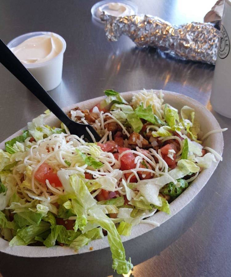 QDOBA Mexican Eats | restaurant | 42967 Woodward Ave, Bloomfield Twp, MI 48304, USA | 2488741876 OR +1 248-874-1876