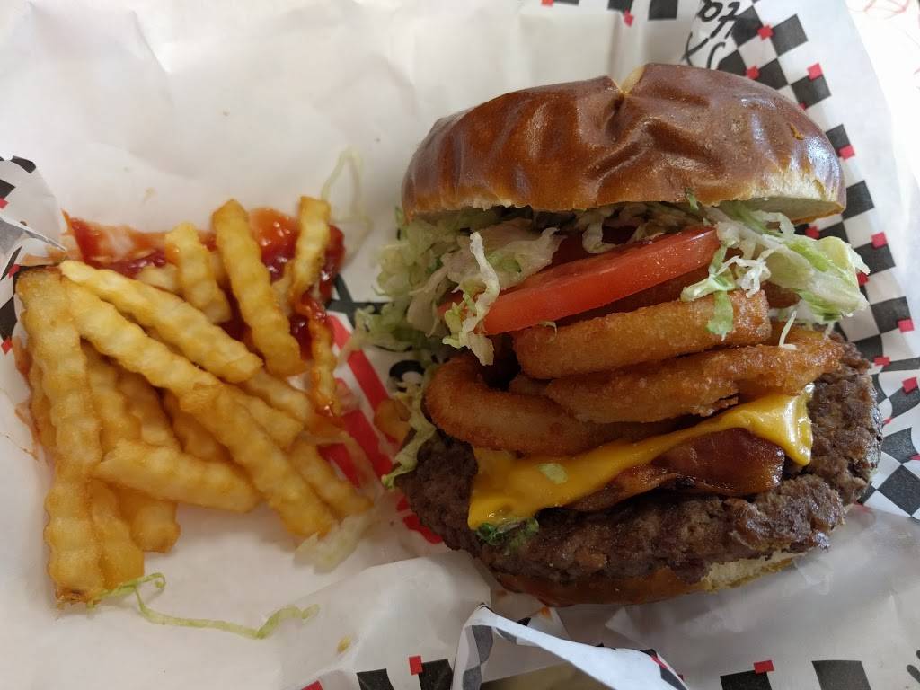 Happy Daz | restaurant | 911 Wayne Street, Celina, OH 45822, USA | 4192273663 OR +1 419-227-3663