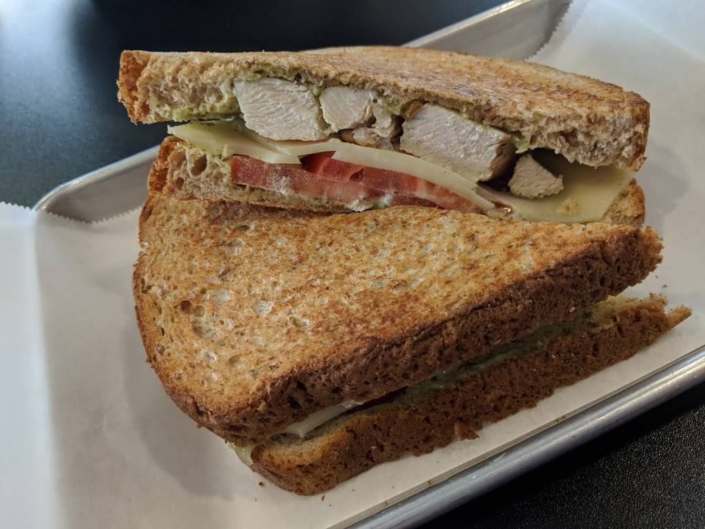 Myers Front Porch | restaurant | 162 E Main St, Hendersonville, TN 37075, USA | 6154475556 OR +1 615-447-5556