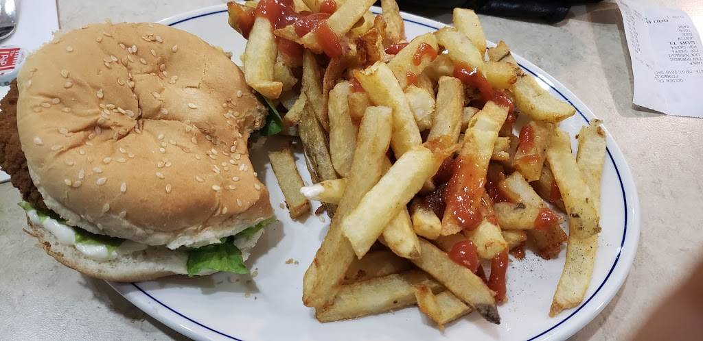 Golden Crisp Fish & Chips | restaurant | 1354 Weston Rd, York, ON M6M 4R8, Canada | 4162458839 OR +1 416-245-8839