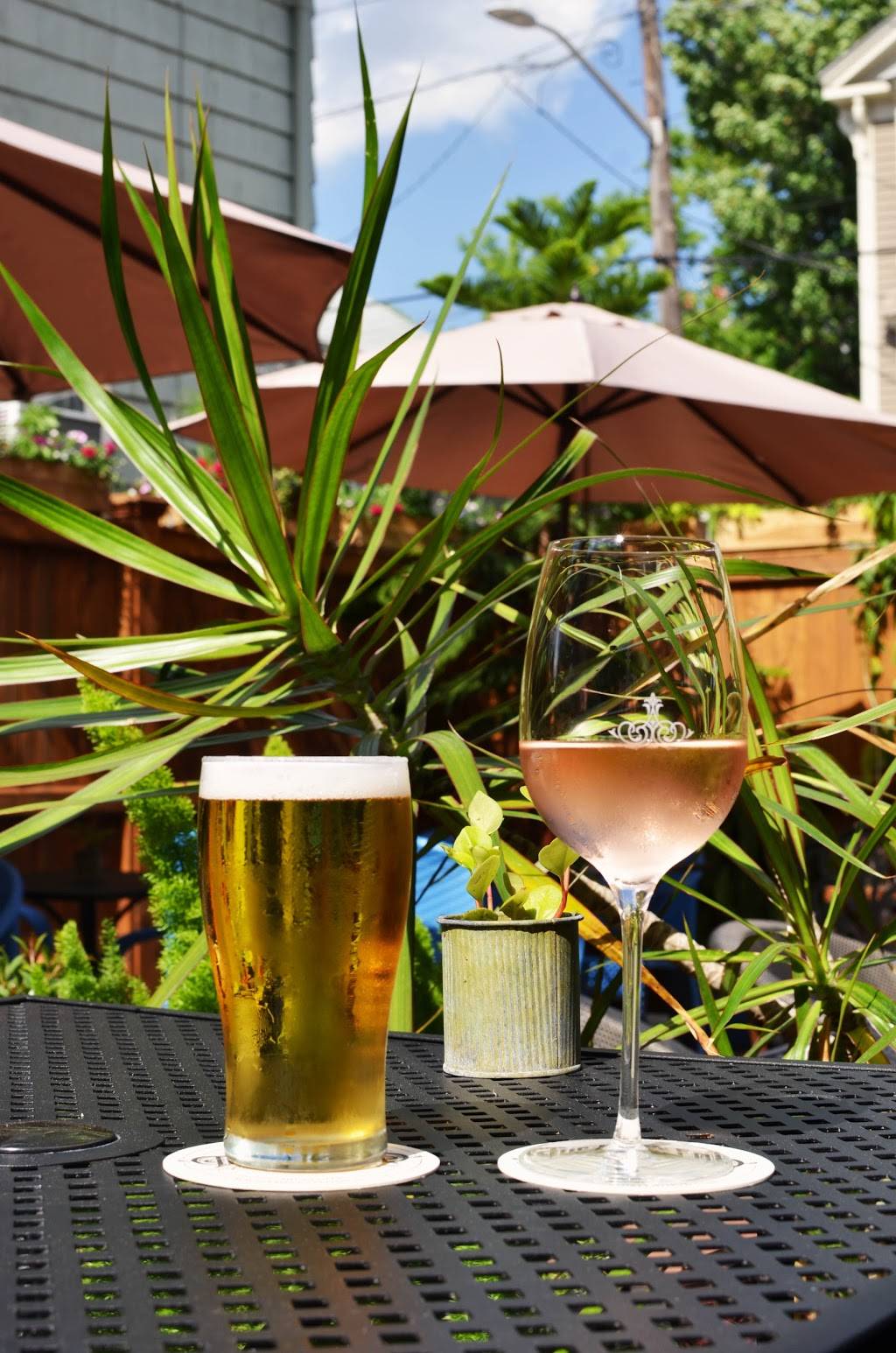 The East End | restaurant | 244 Wickenden St, Providence, RI 02903, USA | 4014339770 OR +1 401-433-9770