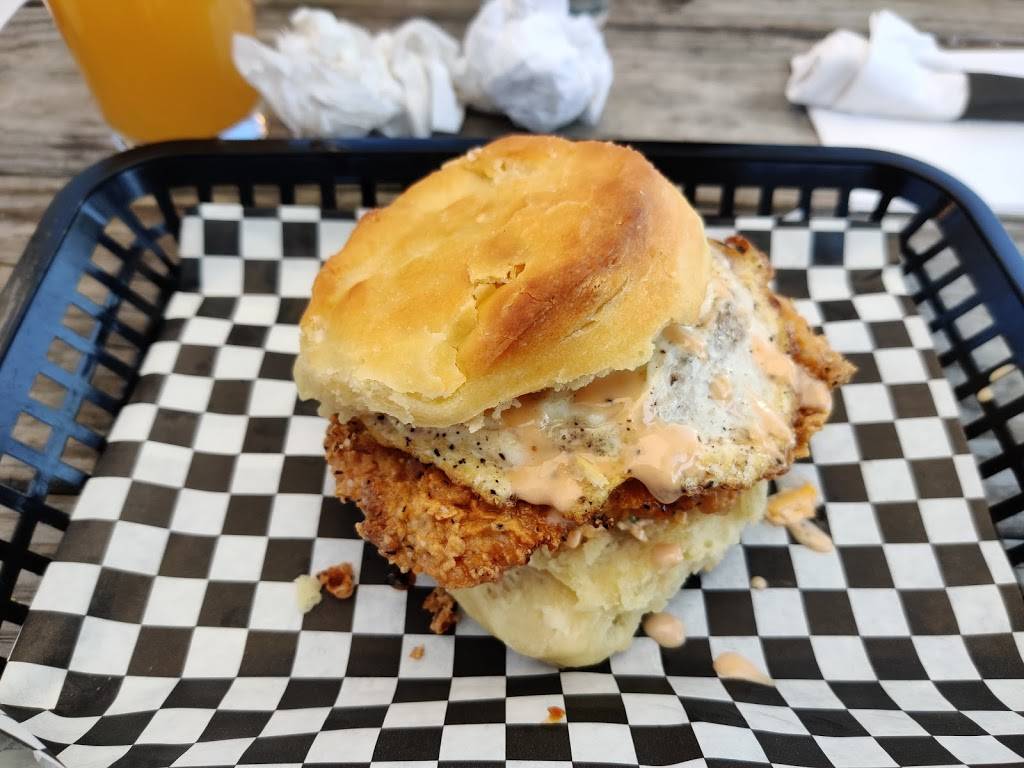 Lazy Oaks Beer Garden | restaurant | 10158 Long Point Rd, Houston, TX 77043, USA | 8324264815 OR +1 832-426-4815