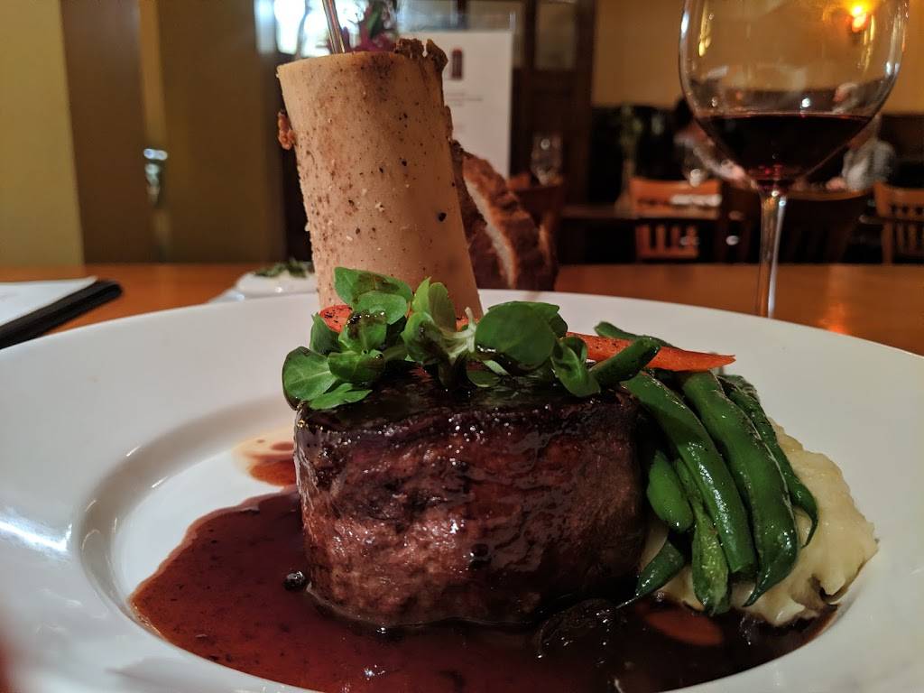 Jack & Charlies | restaurant | 204 E Oak Ave, Visalia, CA 93291, USA | 5597385752 OR +1 559-738-5752