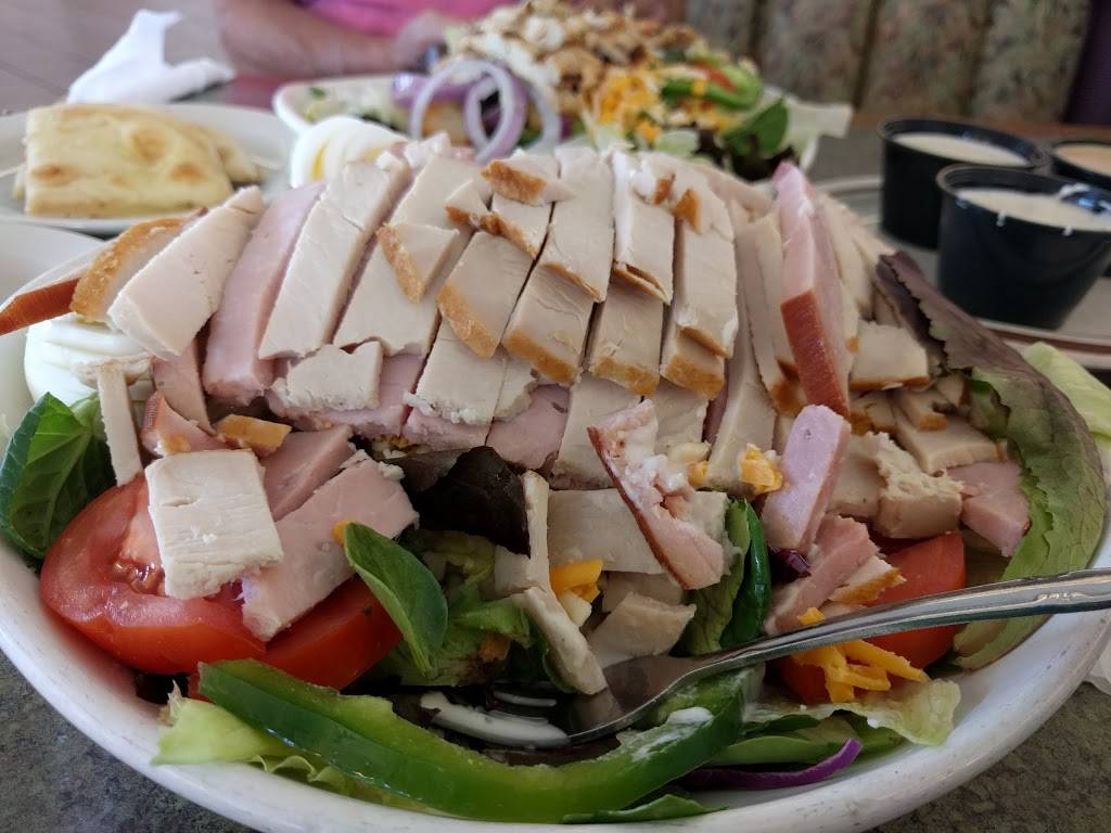 Toms Famous Family Restaurant | restaurant | 505 W 5th Ave, Escondido, CA 92025, USA | 7607372377 OR +1 760-737-2377