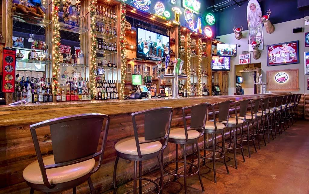 Randall Roadhouse Tavern & Grill | restaurant | 2267 Randall Rd, Carpentersville, IL 60110, USA | 8478363300 OR +1 847-836-3300