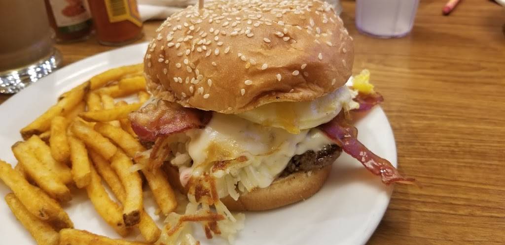 Dennys | restaurant | 2110 Birch Rd, Chula Vista, CA 91915, USA | 6195005724 OR +1 619-500-5724