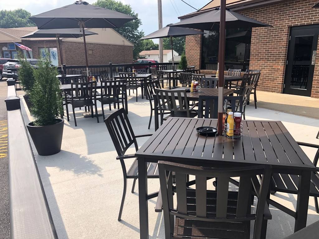 COACHES Burger Bar Poland | restaurant | 3032 Center Rd, Poland, OH 44514, USA | 3307074748 OR +1 330-707-4748