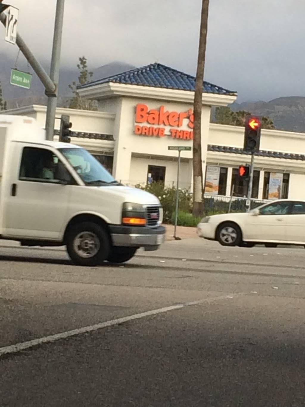 JJs | restaurant | 127 E Highland Ave, San Bernardino, CA 92404, USA | 9098814111 OR +1 909-881-4111