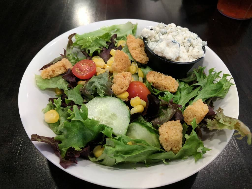 Flyin Pig | restaurant | 13560 Waterford Pl, Midlothian, VA 23112, USA | 8044474592 OR +1 804-447-4592