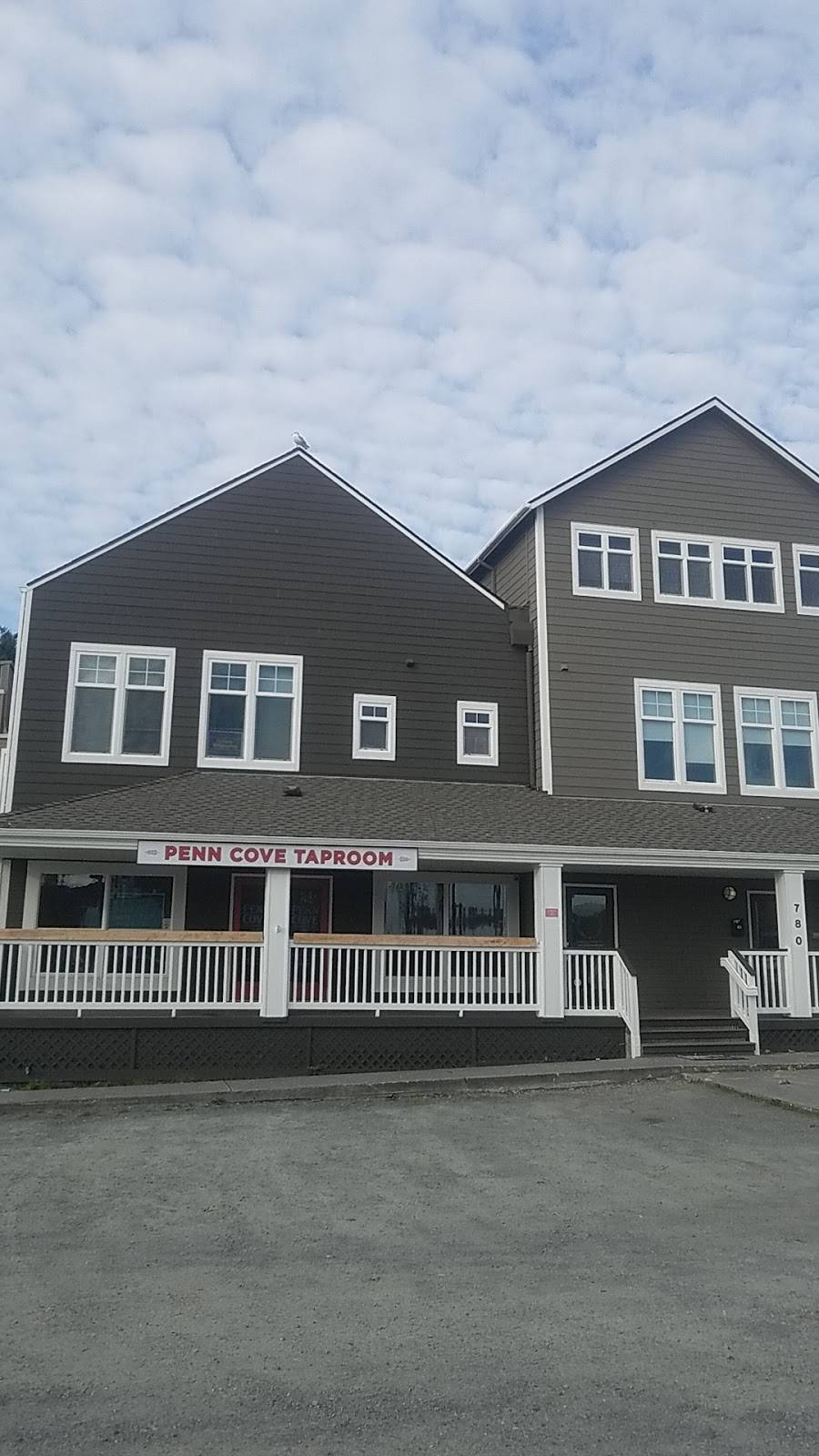 Penn Cove Taproom - Oak Harbor | restaurant | 780 SE Bayshore Dr, Oak Harbor, WA 98277, USA | 3606822247 OR +1 360-682-2247