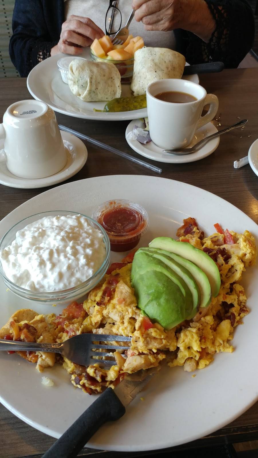 Omega Restaurant | bakery | 1823 W Wise Rd, Schaumburg, IL 60193, USA | 8475341401 OR +1 847-534-1401