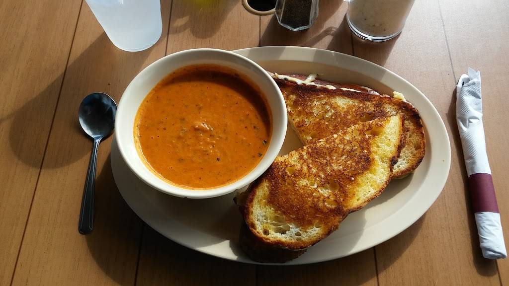 Salernos Pizzeria & Eatery | restaurant | 1716 E Kensington Rd, Mt Prospect, IL 60056, USA | 8476992822 OR +1 847-699-2822