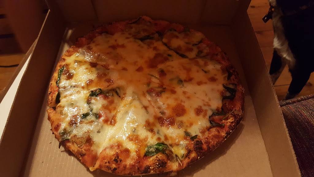 Butchs Pizza North | restaurant | 220 E Wall St, Eagle River, WI 54521, USA | 7154771111 OR +1 715-477-1111