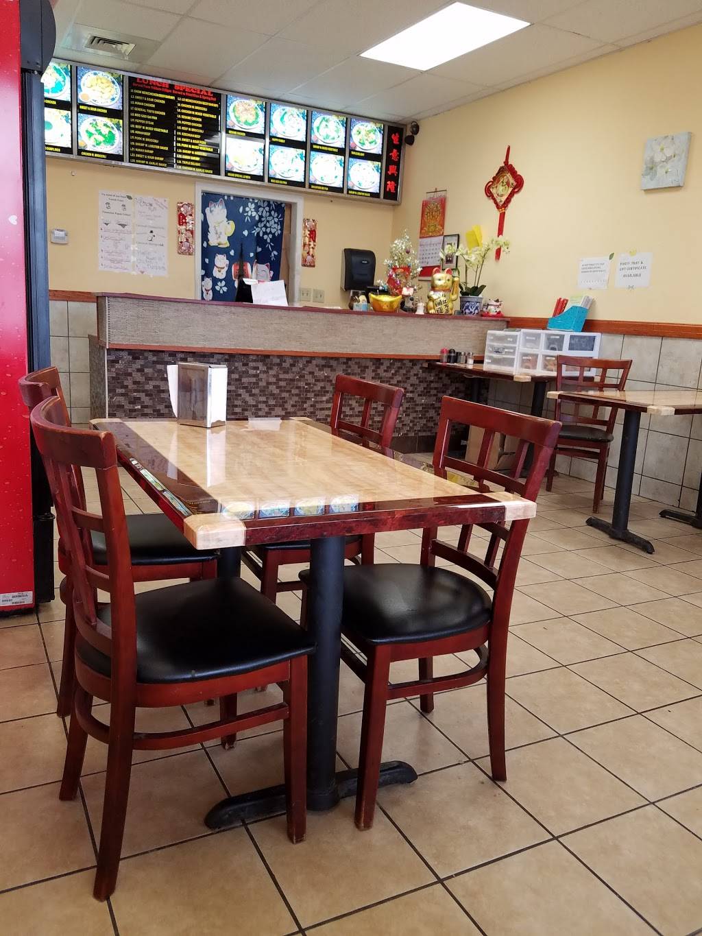 Chens Garden | restaurant | 9 Catoctin Cir SW, Leesburg, VA 20175, USA | 7037775266 OR +1 703-777-5266