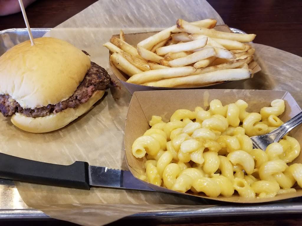 CRAFTY BURGR n Tap | restaurant | 21726 Catawba Ave B, Cornelius, NC 28031, USA | 7048977320 OR +1 704-897-7320