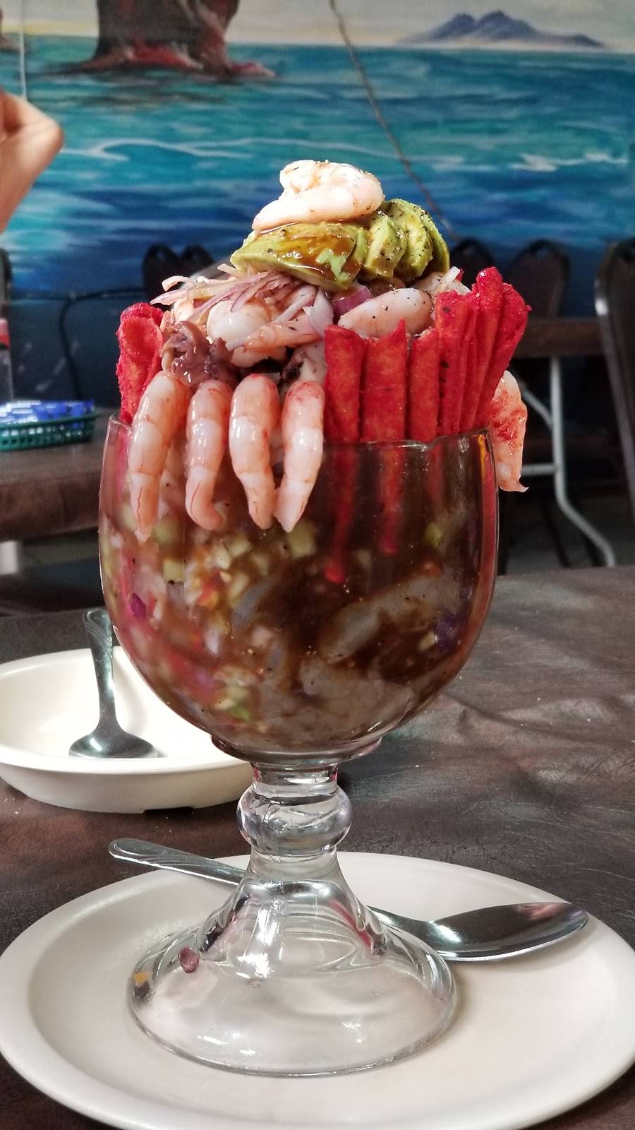 Mariscos El Güero Kiko | restaurant | Boulevard 2000 S/N, Francisco Villa 2da Sección, Francisco Villa 2da Secc, Tijuana, B.C., Mexico | 016646954697 OR +52 664 695 4697