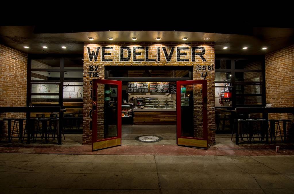 Mr. Moto Pizza House | restaurant | 4653 Mission Blvd, San Diego, CA 92109, USA | 8584900501 OR +1 858-490-0501