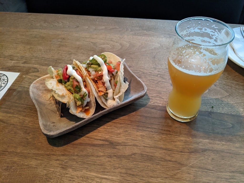 Bodega 88 | restaurant | 573 Columbus Ave, New York, NY 10024, USA | 2127991602 OR +1 212-799-1602