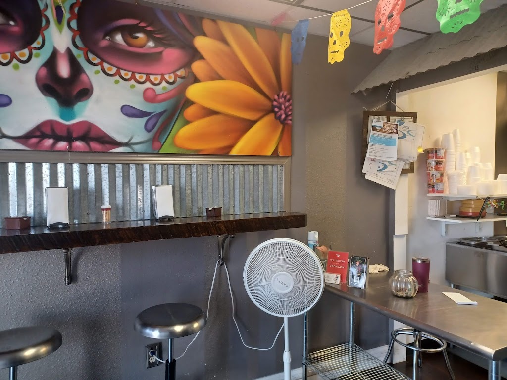 La Valentina | restaurant | 1135 W University Blvd, Odessa, TX 79764, USA | 4322884598 OR +1 432-288-4598