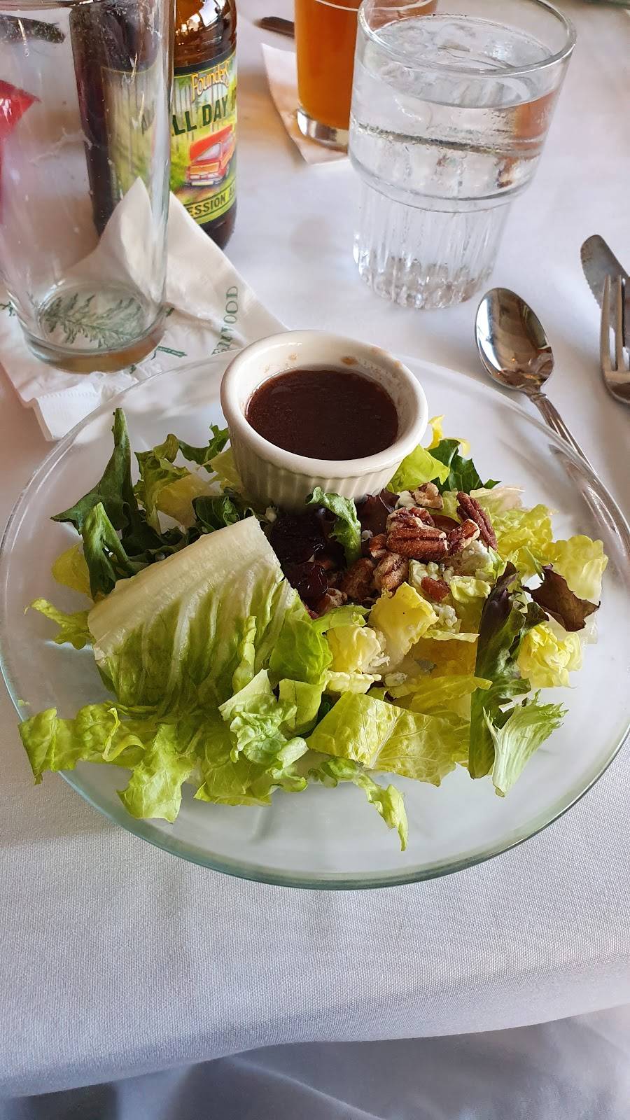 The Glenwood | restaurant | 4604 Main St, Onekama, MI 49675, USA | 2318893734 OR +1 231-889-3734